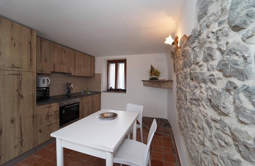 San Terenzo Monti Villa | Villa Dei Poeti 16Pax Large Pool, A/C, BBQ, Chef, Sport Activities, near 5 Terre