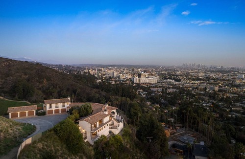 Hollywood Hills Villa | Villa del Cielo - Spanish Style Villa with 270 Degree City Views!