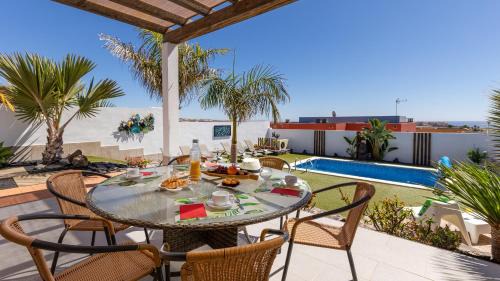 Costa de Antigua Villa | Villa Del Corazon Salinas Golf