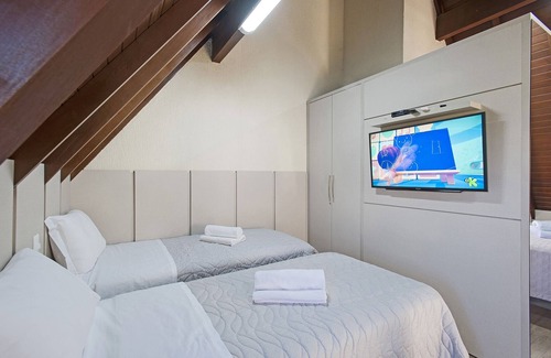 Centro Apartment | VILLA DEL FIORE: 3D COVERAGE (2 SUITES), 2 VGS, WIFI, PROX. CENTER (POOL)