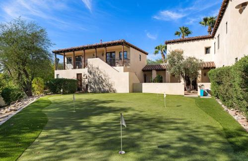 Bermuda Dunes Villa | Villa del Gallo by AvantStay Luxury Group Retreat Pool Putting Green