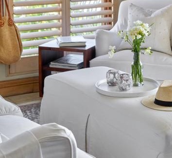 Bantry Bay Villa | Villa del Mar - "Luxurious en-suite bedroom with lounge and stunning sea view balcony in Bantry Bay"