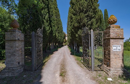 Buonconvento Villa | VILLA DEL PARCO - Eight Bedroom Villa, Sleeps 22