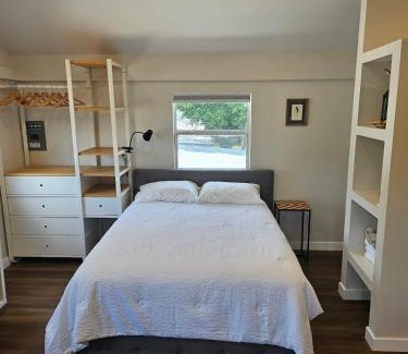 Meadowlawn Apartment | Villa del Sol St Pete The Loft