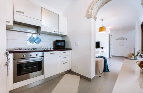 Quartu Sant'Elena Villa | Villa 'Delle Viole' with Private Pool, Wi-Fi and Air Conditioning