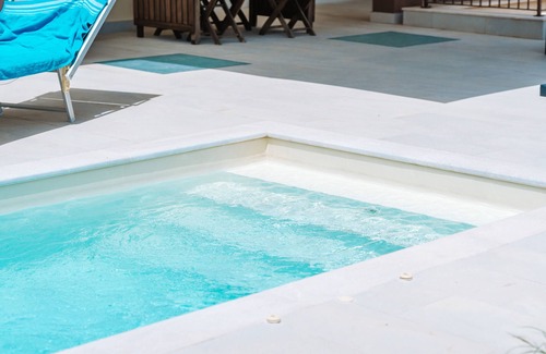 Quartu Sant'Elena Villa | Villa 'Delle Viole' with Private Pool, Wi-Fi and Air Conditioning