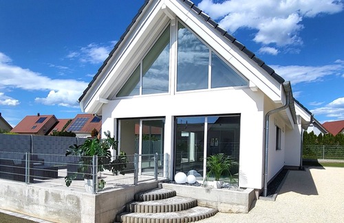 Munchhausen Villa | Villa Delta Spa Avec Piscine Intérieure et Baignoire Balnéo