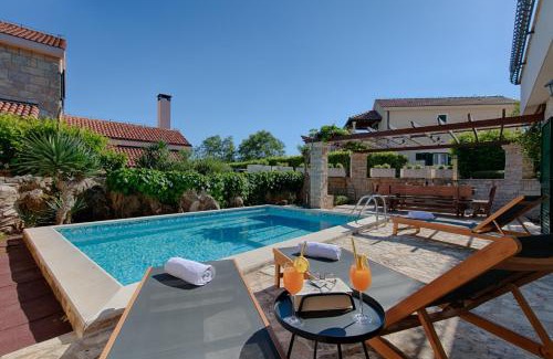 Praznica Villa | Villa Demi