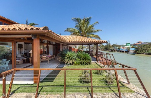 Marina House | Villa Dera Búzios: Comfort and Luxury in 6 suites facing the Canal.