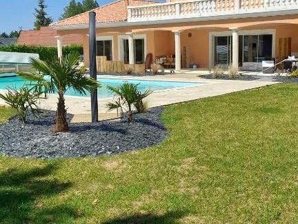 Saint-Doulchard Bed & Breakfast | VILLA DES CHENES-Adult only