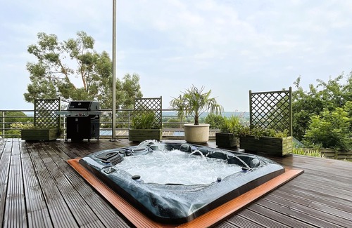 Plomb Villa | Villa des Rochettes, Mont Saint Michel Bay