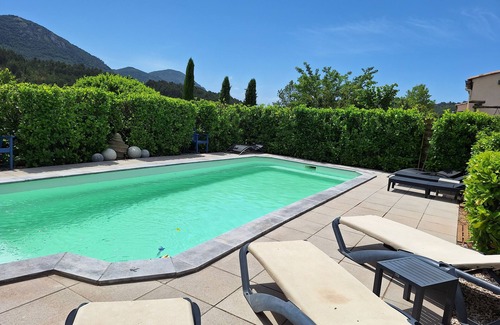 Arques Villa | Villa des Terres Rouges Avec Piscine Dans L'aude