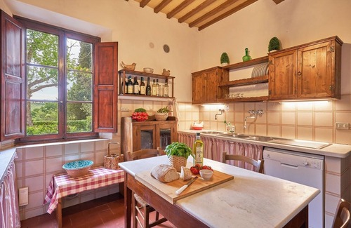 Quarrata Villa | Villa di Lucciano - Authentic & Luxurious Estate