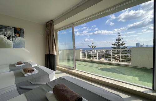 High Ridge Villa | Villa Diamantina near St. Julian's