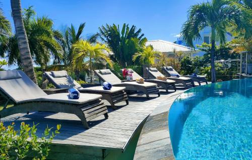 Orient Bay Villa | Villa Diamantine - Infinity pool and Jacuzzi