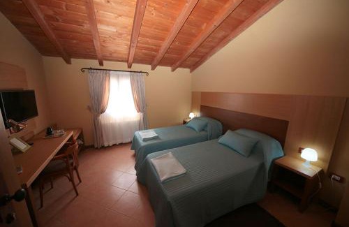 Mombaroccio Villa | Villa Diana - Pesaro mare e cultura - intera struttura con piscina