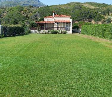 Vromolimnos House | Villa Dimitra
