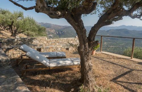 Kroustas Bed & Breakfast | Villa Dio Petres