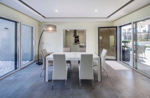 Verdizela Villa | Villa do Moinho II - Stunning contemporary villa in Aroeira, 25 km from Lisbon