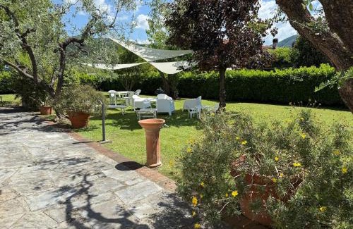 Castelnuovo Magra Villa | Villa Dolce Vita - Luxury