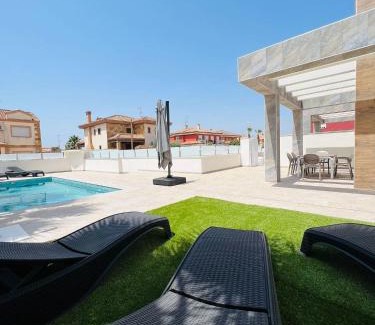 Torrevieja Villa | Villa Domicil de Luxe