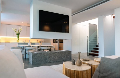 New Golden Mile Villa | Villa 'Dominica' with Sea View, Wi-Fi and Air Conditioning