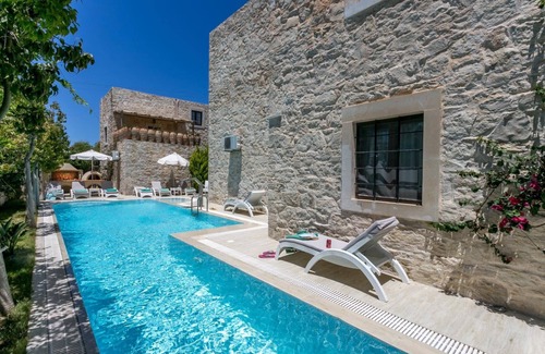 Kato Gouves Villa | Villa Dominikos by Villa Plus