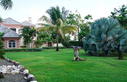 Mammee Bay Villa | VILLA DORA MAE IS AN ACCLAMATION OF ELEGANCE AND SOPHISTICATION!