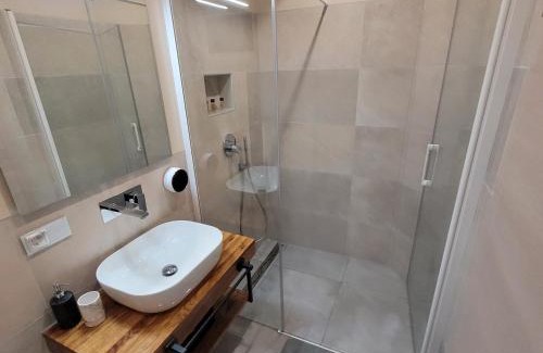 Kastel Villa | Villa Dorina
