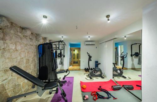 Mali Ston House | Villa Dovecote with Private Sauna, Jacuzzi & Gym