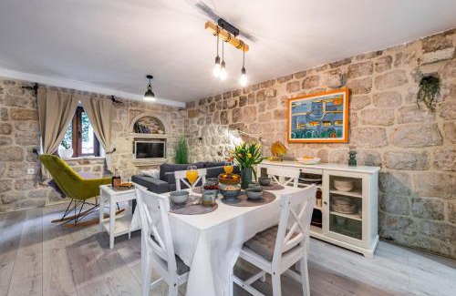 Mali Ston House | Villa Dovecote with Private Sauna, Jacuzzi & Gym