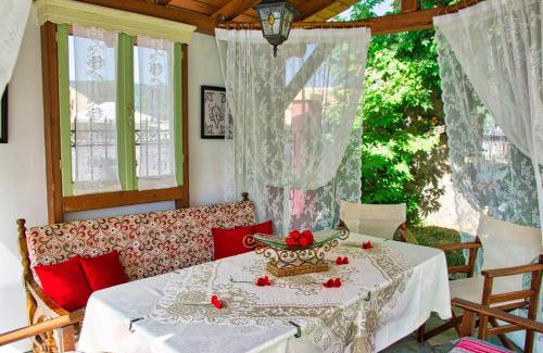 Sarti Apartment | Villa Doxa