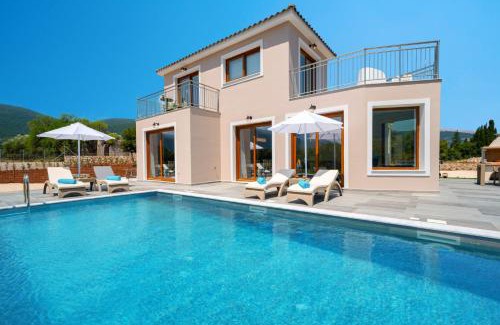 Katapodata Villa | Villa Drogarati Retreat by Villa Plus