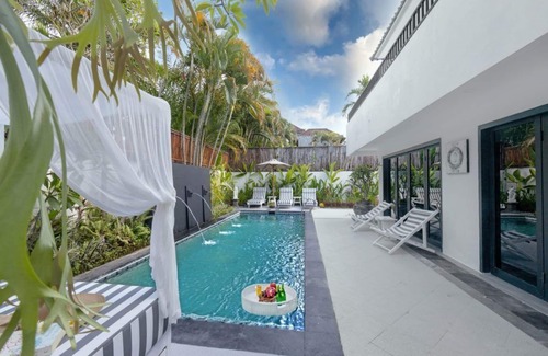 Drupadi Villa | Villa Drupadi 16B - 4 bed 4.5 bath best Seminyak Location