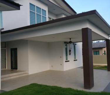 Kampung Gong Badak House | Villa DSelasih Homestay @UMT UNISZA