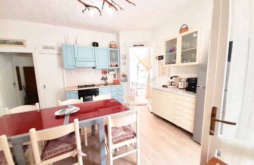 Platamona Villa | Villa Eden Beach, for 10 people, 50 meters from the beach, with garden