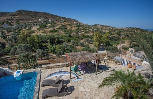 Pitsidia Villa | Villa Efrossini,pool,quite village,great sea view and nature!Internet100 Mbit/s