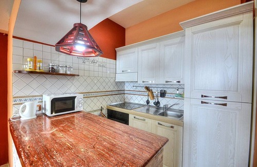 Salerno House | Villa Eichi: A welcoming apartment that is part of a villa in a quiet position, located on a hillside above the sea, with Free WI-FI.