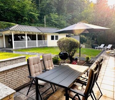 Hausen Villa | Villa Eifelblick Loft-Apartment