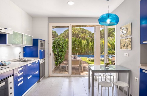 Cabo Roche Villa | Villa 'El Cenador - Solo Familias' with Private Pool, Wi-Fi and Air Conditioning