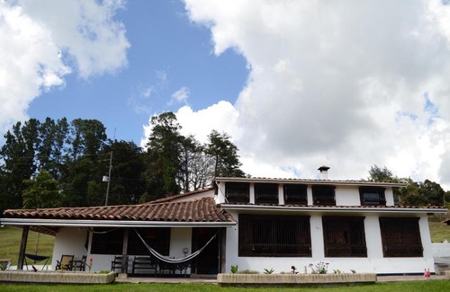 Medellin Cabin | Villa El Eden Santa Elena