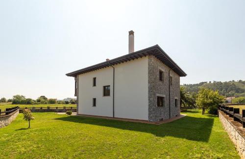 Naves Villa | Villa El Martín