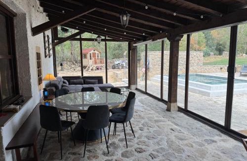 Molinos de Razon Ski Chalet | Villa El Molino Blanco