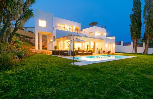 Urbanizacion el Rosario Villa | Villa El Rosario Marbella