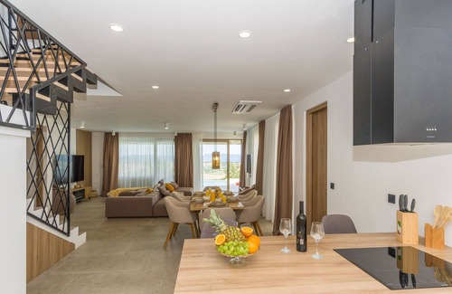 Smrika House | Villa El Viento (V9993-K1) - Šmrika