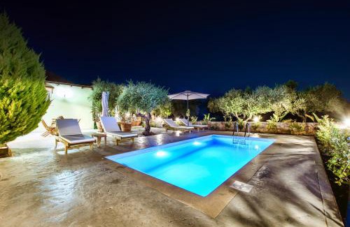 Sternes Villa | VILLA ELAIONAS