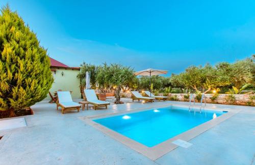 Sternes Villa | VILLA ELAIONAS