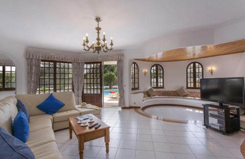 Sesmarias Villa | Villa Elanor by Villa Plus