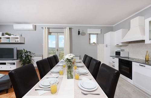 Benkovac Villa | Villa Elder, 4 bedroom, 10 people, private pool, large terrace, barbecue