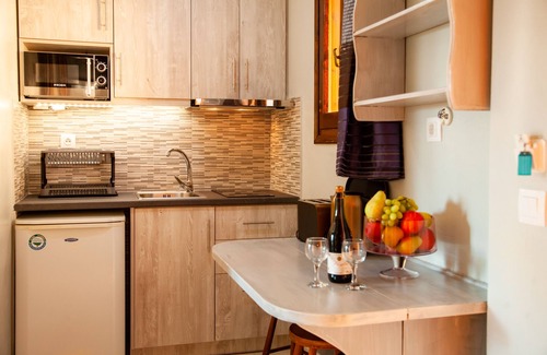 Roda House | Villa Eleni Apartments